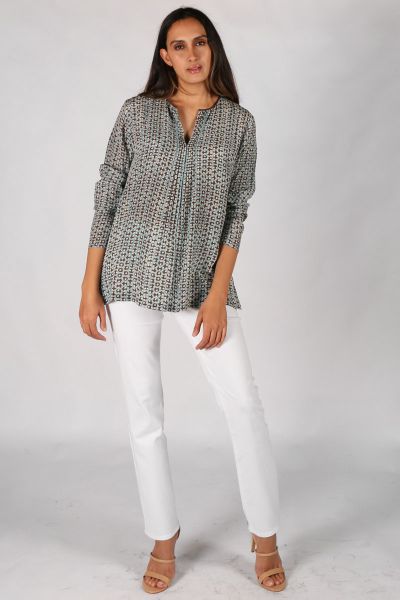 Rasa Pleats Dots Top In Taupe